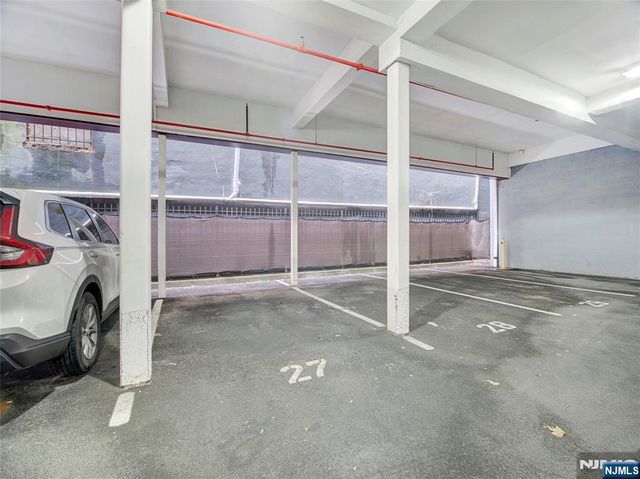 90 Clinton 204, Newark, NJ 07114