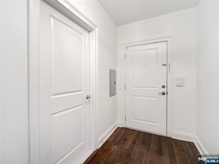 90 Clinton 204, Newark, NJ 07114