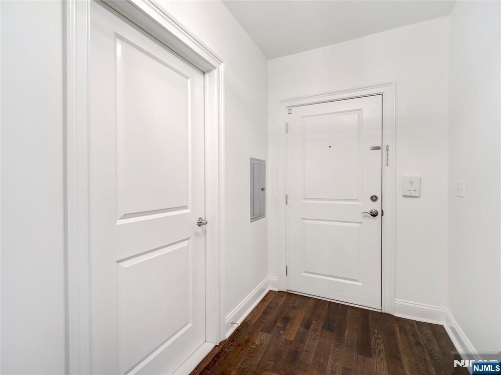 90 Clinton 204, Newark, NJ 07114