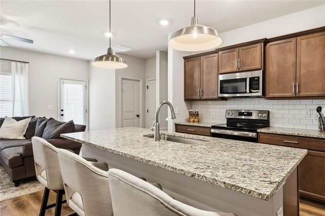 374 Mountain S Boulevard 23, Jasper, GA 30143