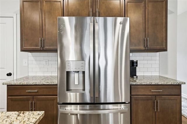 374 Mountain S Boulevard 23, Jasper, GA 30143