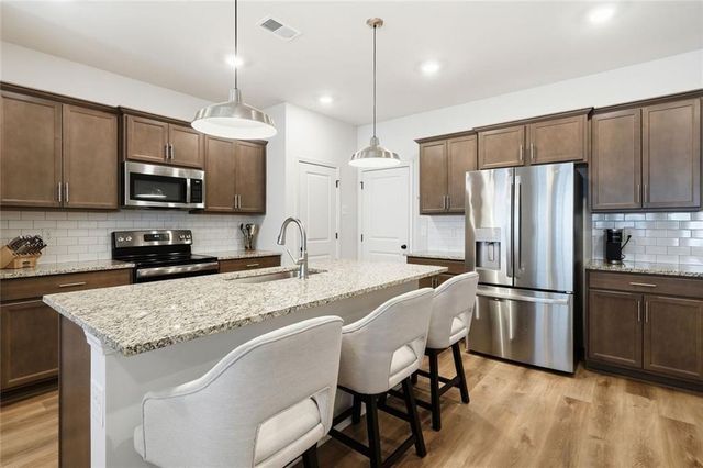 374 Mountain S Boulevard 23, Jasper, GA 30143