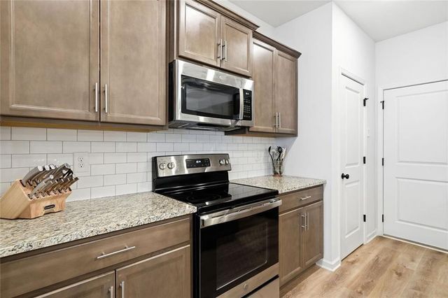 374 Mountain S Boulevard 23, Jasper, GA 30143