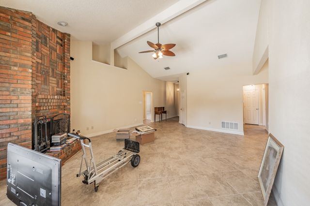 6102 Hawkeye Road, Rowlett, TX 75089