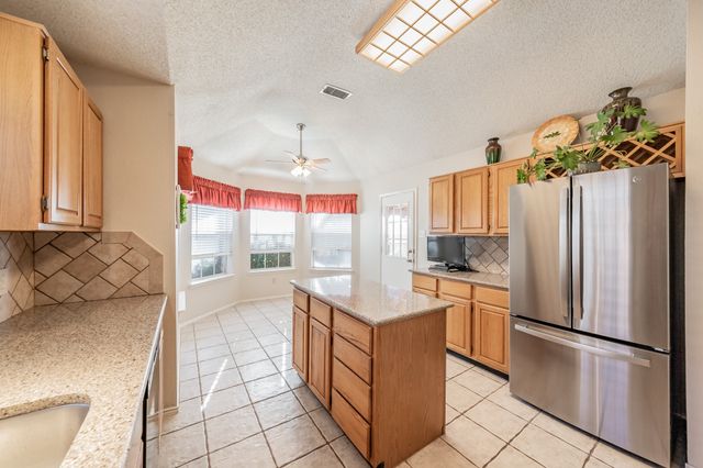 6102 Hawkeye Road, Rowlett, TX 75089