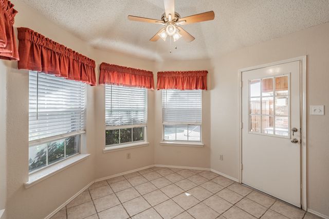 6102 Hawkeye Road, Rowlett, TX 75089