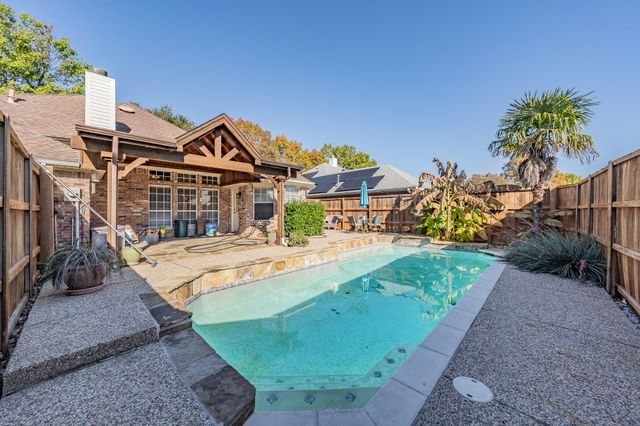 6102 Hawkeye Road, Rowlett, TX 75089