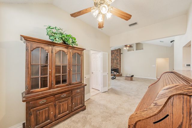 6102 Hawkeye Road, Rowlett, TX 75089