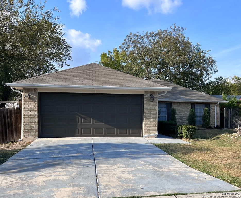 3329 Turnabout, Schertz, TX 78108