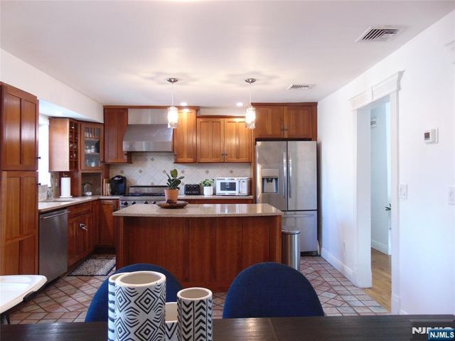 656 Garden Street, Union, NJ 07083