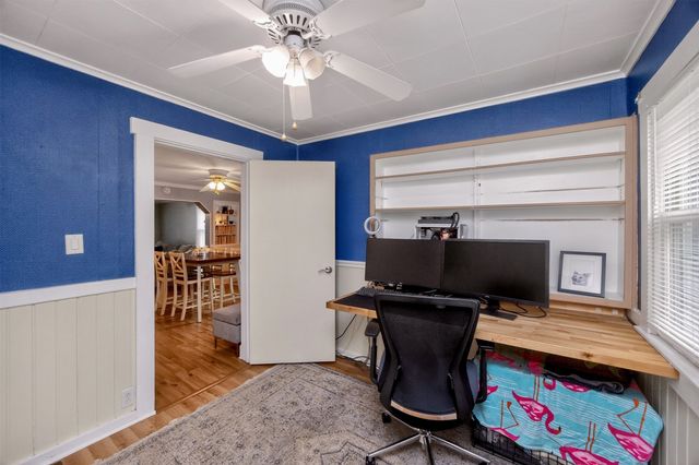 5606 Ovid Avenue, Des Moines, IA 50310