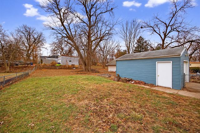 5606 Ovid Avenue, Des Moines, IA 50310