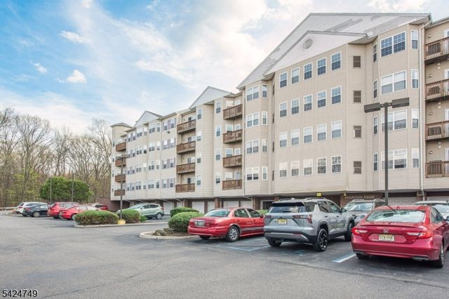 375 Rifle Camp Rd 202, Woodland Park, NJ 07424