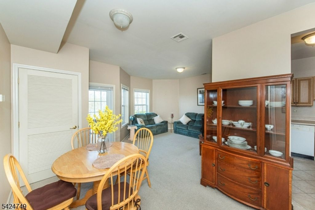 375 Rifle Camp Rd 202, Woodland Park, NJ 07424