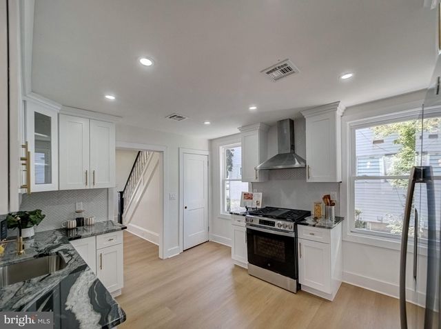 12 VINE ST, Monroe Township, NJ 08831