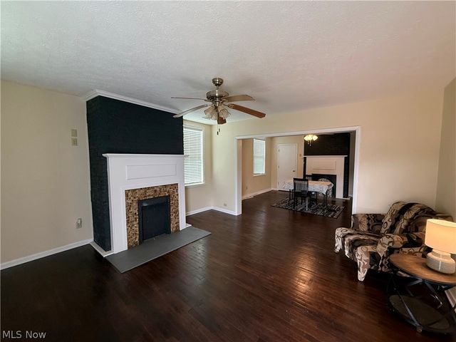 113 Creel Street, St Marys, WV 26170