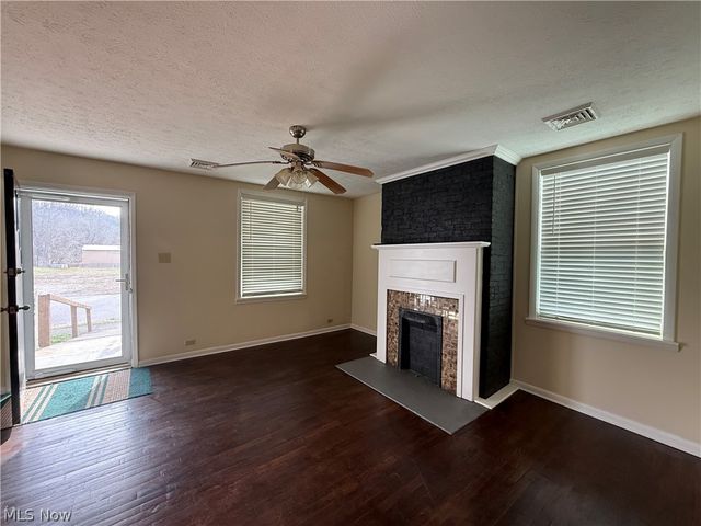 113 Creel Street, St Marys, WV 26170