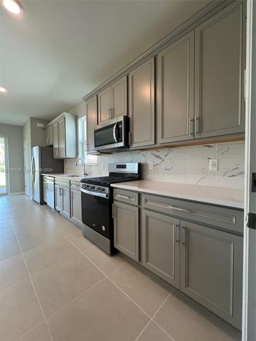 12222 SW Myrtle Oak Dr, Port St. Lucie, FL 34987