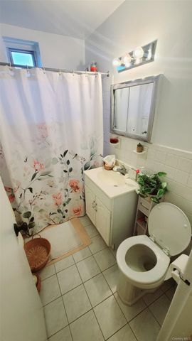 66-15 Thornton Place 2G, Rego Park, NY 11374