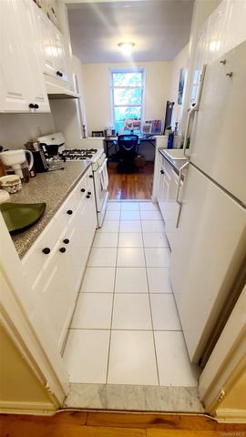 66-15 Thornton Place 2G, Rego Park, NY 11374