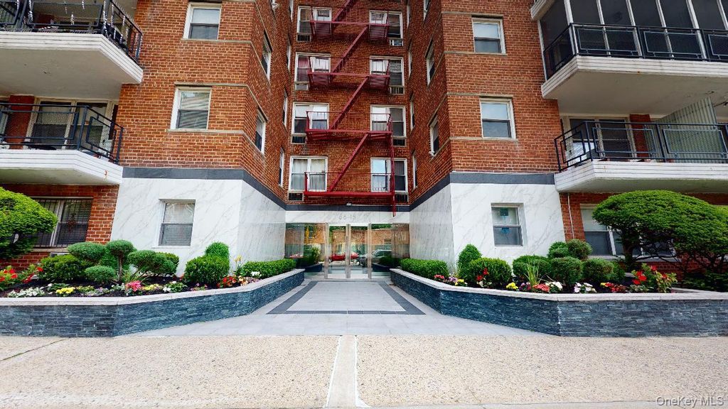 66-15 Thornton Place 2G, Rego Park, NY 11374
