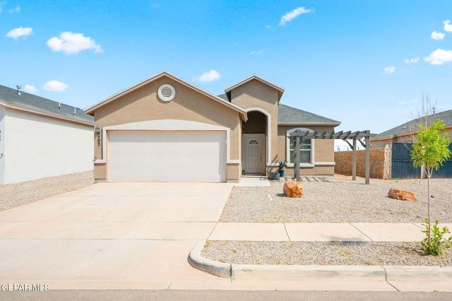 805 Whitebrush Drive, Socorro, TX 79927