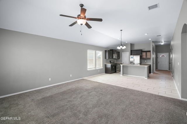 805 Whitebrush Drive, Socorro, TX 79927