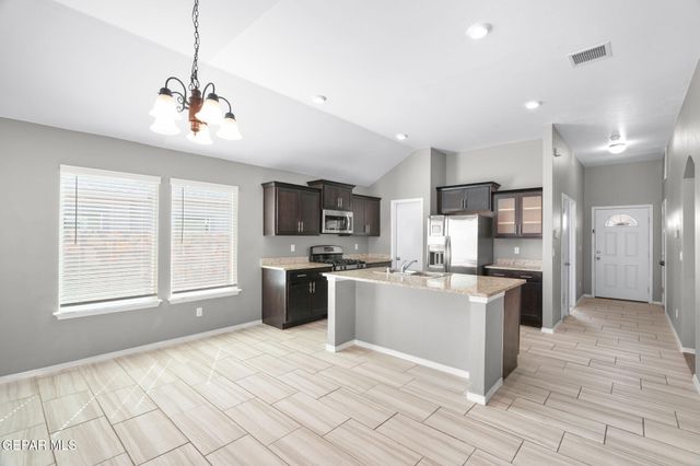 805 Whitebrush Drive, Socorro, TX 79927