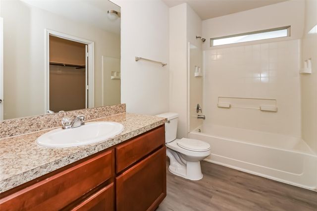 5542 Latta Plantation, Katy, TX 77449