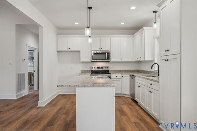 2104 Cartersville Rd, Cartersville, VA 23027