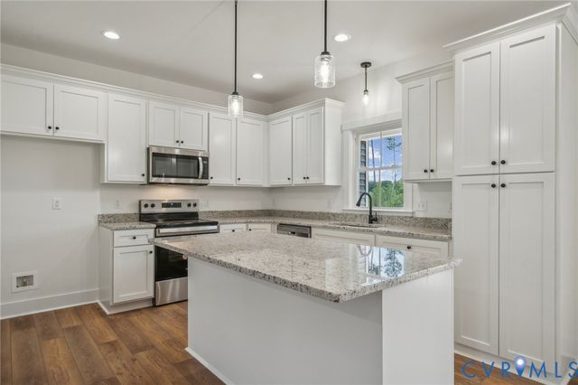 2104 Cartersville Rd, Cartersville, VA 23027
