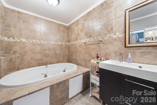 524 Nash Court, Gastonia, NC 28054