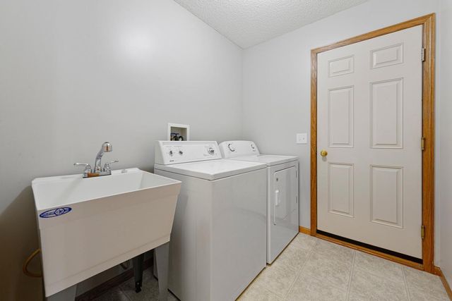 607 Miller Court, Dundas, MN 55019