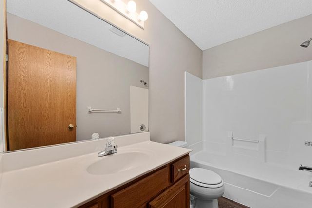 607 Miller Court, Dundas, MN 55019