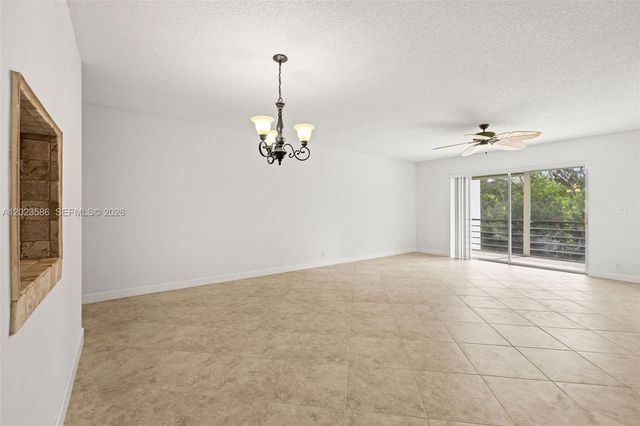 110 Lake Meryl Dr 216, West Palm Beach, FL 33411