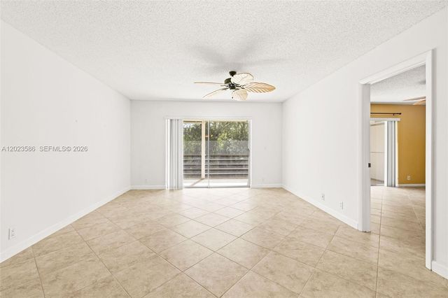 110 Lake Meryl Dr 216, West Palm Beach, FL 33411