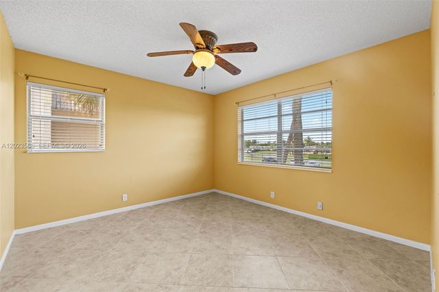 110 Lake Meryl Dr 216, West Palm Beach, FL 33411