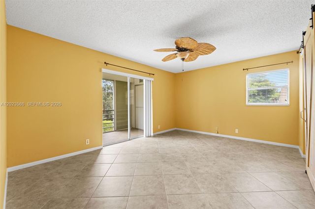 110 Lake Meryl Dr 216, West Palm Beach, FL 33411