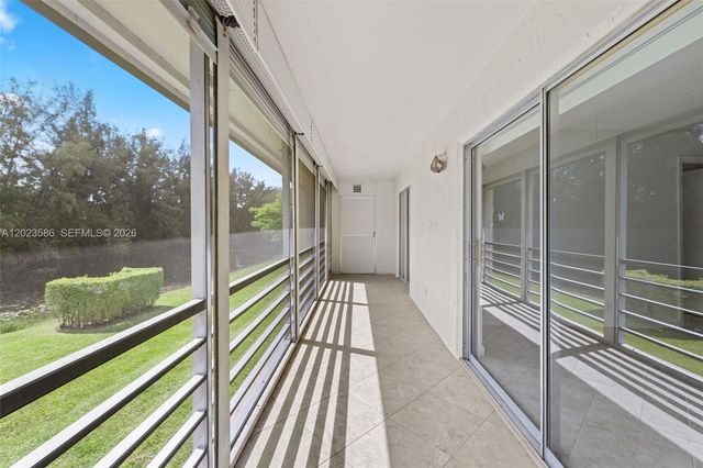 110 Lake Meryl Dr 216, West Palm Beach, FL 33411
