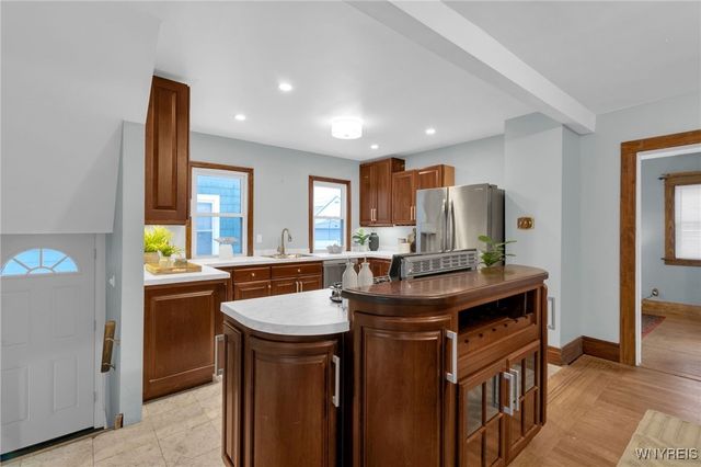 376 West Hazeltine Avenue, Tonawanda, NY 14217