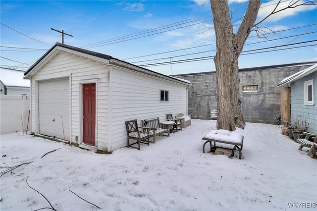 376 West Hazeltine Avenue, Tonawanda, NY 14217