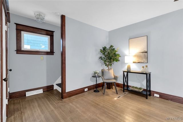 376 West Hazeltine Avenue, Tonawanda, NY 14217