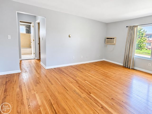 4840 Briarwood Avenue, Royal Oak, MI 48073