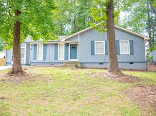 3738 Burnt Leaf Lane, Snellville, GA 30039
