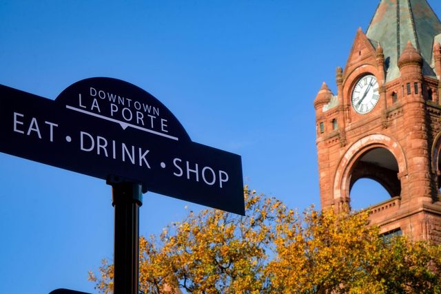 3288 Small Court, La Porte, IN 46350