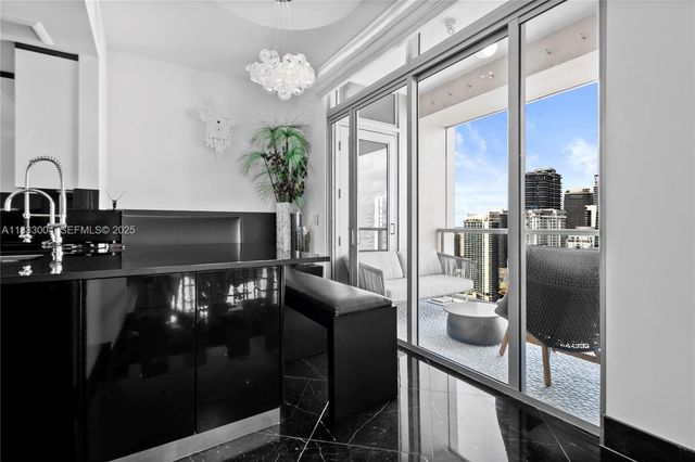 1425 Brickell Avenue 42E, Miami, FL 33131