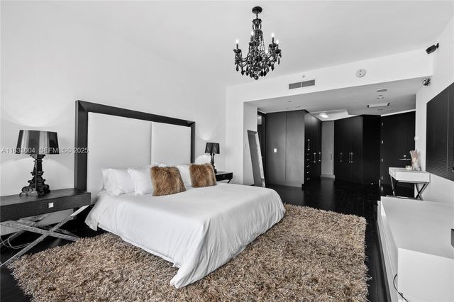 1425 Brickell Avenue 42E, Miami, FL 33131