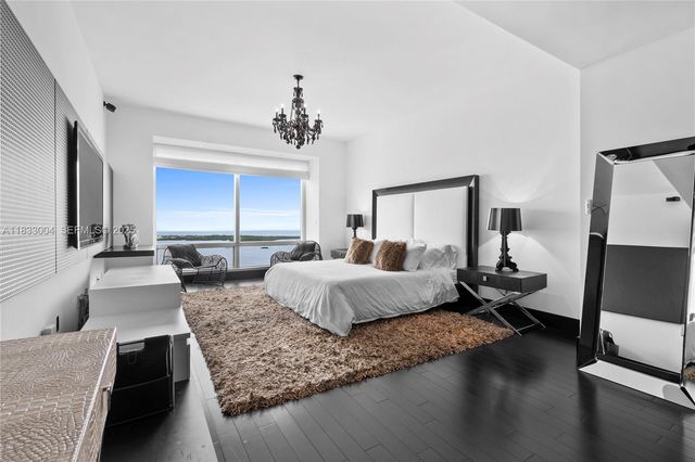 1425 Brickell Avenue 42E, Miami, FL 33131