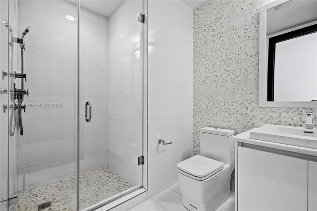 1425 Brickell Avenue 42E, Miami, FL 33131