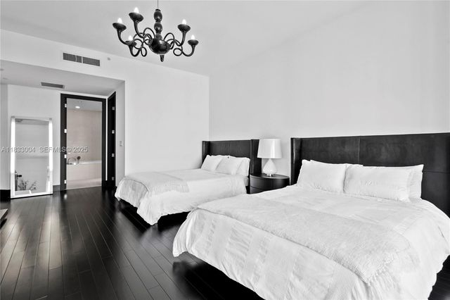1425 Brickell Avenue 42E, Miami, FL 33131